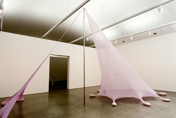 225_01 NovelFeature.jpg